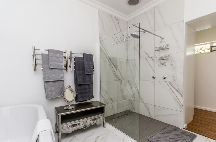 To Let 4 Bedroom Property for Rent in Vrykyk Western Cape